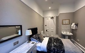 Lochnagar Guest House